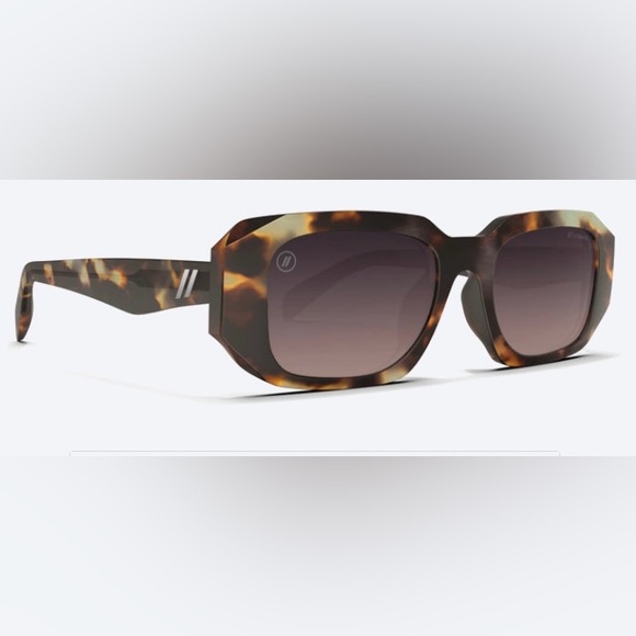 Blenders Eyewear Sunglasses, Onyx, new in box